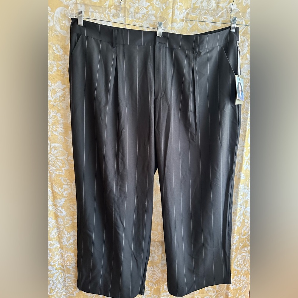 Wide leg pinstripe pleated trousers